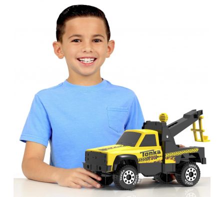 STEEL CLASSICS TOW TRUCK